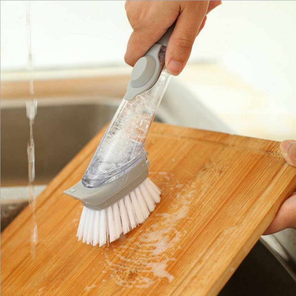Cepillo de Limpieza 2 en 1 con Dispensador de Detergente y Esponja de Cocina Max Cleaner